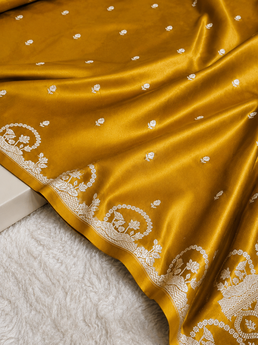 Pure Premium Mashru Silk Saree – Timeless Elegance & Rich Lustre