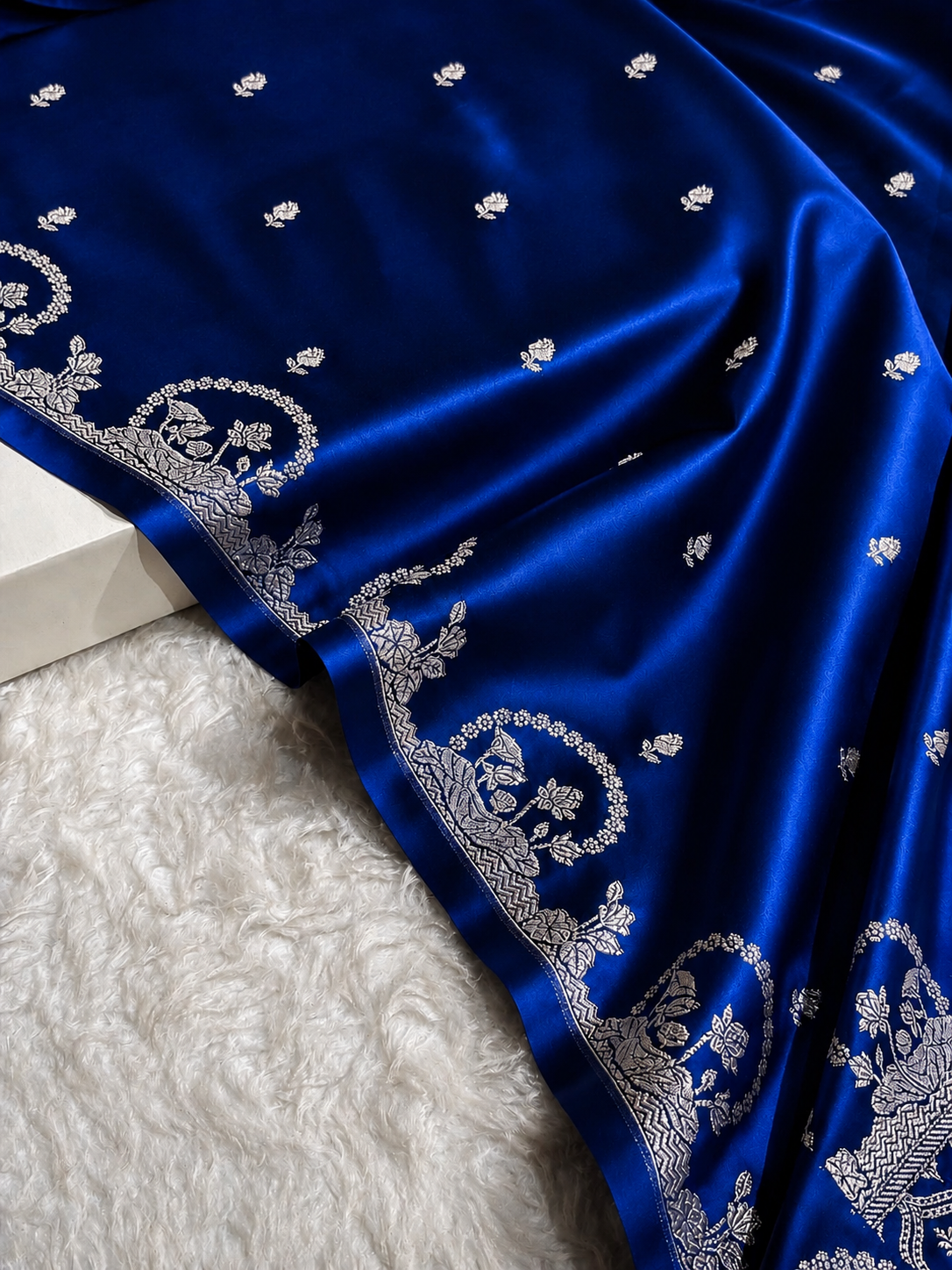 Pure Premium Mashru Silk Saree – Timeless Elegance & Rich Lustre
