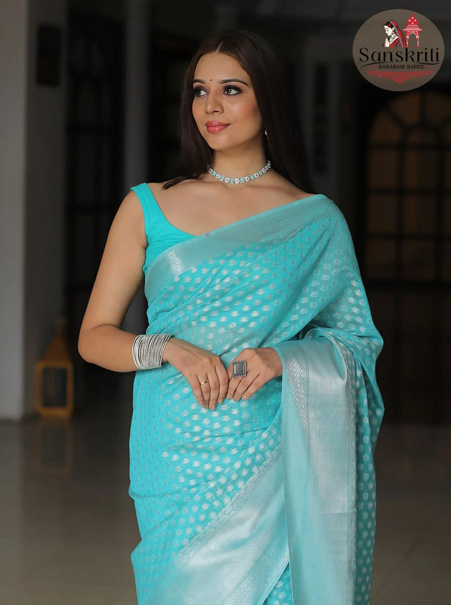 Kanchipuram (Kanjivaram) Silk Saree with Silver Zari Work – Elegant Traditional Wear (6.25 Meters)