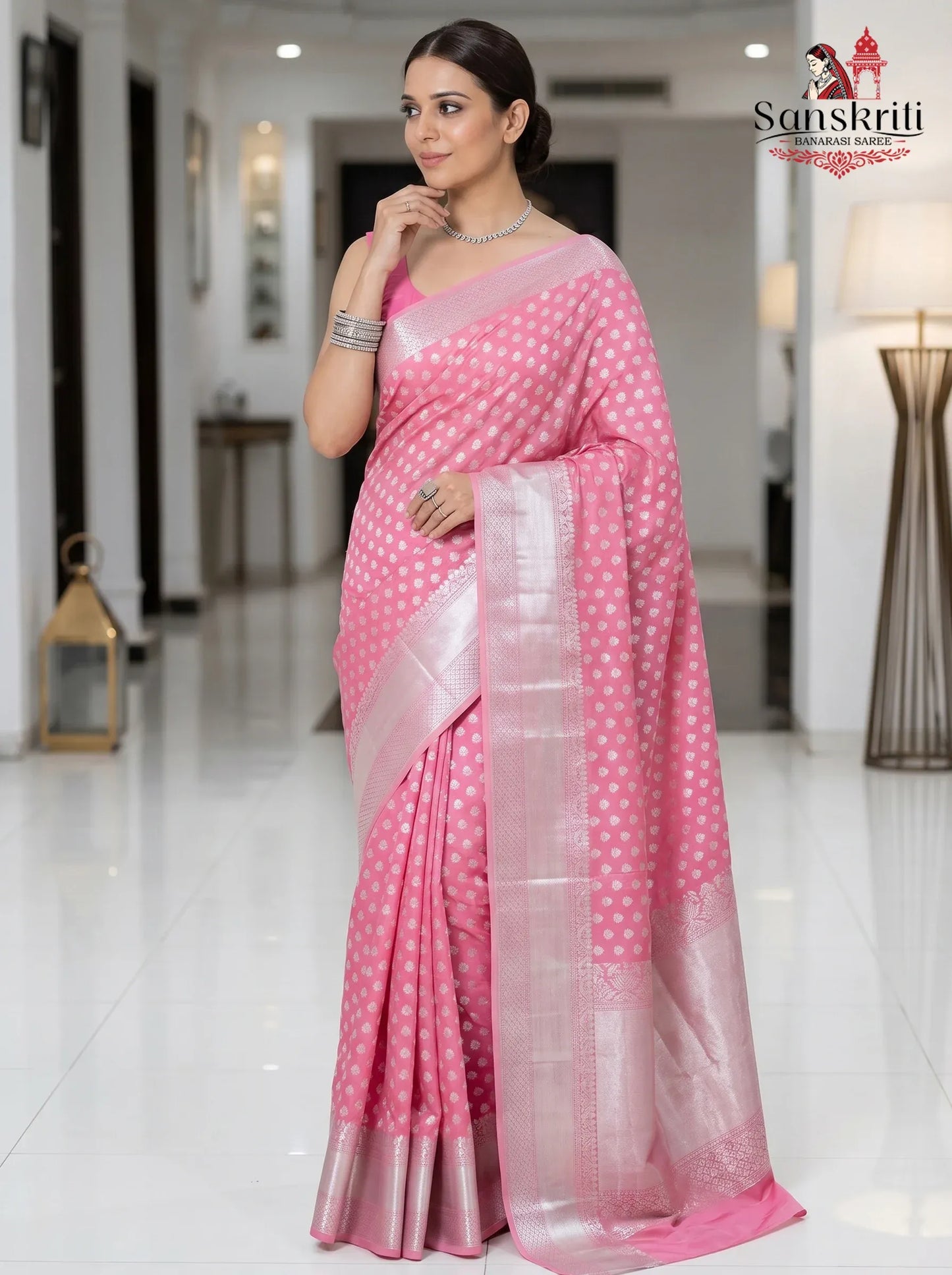 Kanchipuram (Kanjivaram) Silk Saree with Silver Zari Work – Elegant Traditional Wear (6.25 Meters)