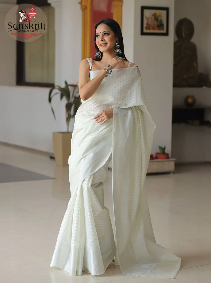 Kanchipuram (Kanjivaram) Silk Saree with Silver Zari Work – Elegant Traditional Wear (6.25 Meters)
